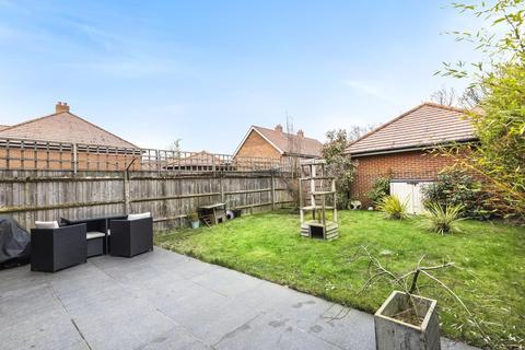 47 Soprano Way, Esher, KT10 0DG