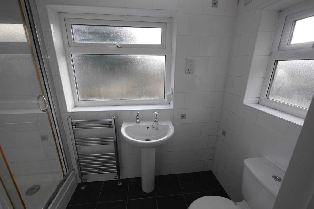 Key Road, Clacton-On-Sea 3 bed house - £900 pcm (£208 pw)