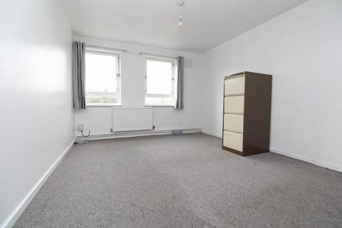 3 bedroom maisonette to rent, Solomons Passage, Peckham, SE15