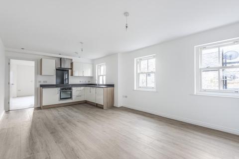 1 bedroom flat for sale - Town centre location,  Bicester,  Oxfordshire,  OX26