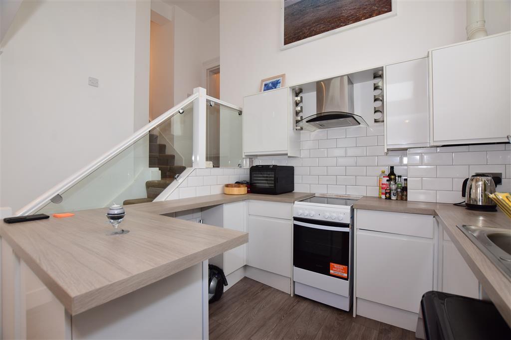 Kitchen/ Diner/ Lounge