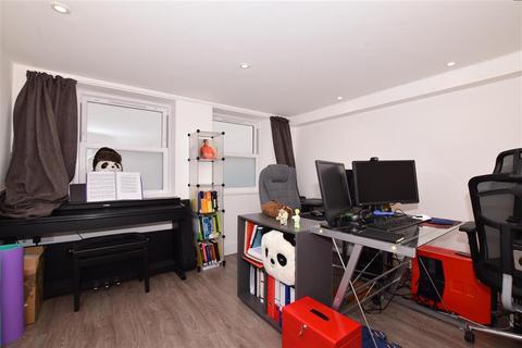Flat 1, 20 - 22 Central Parade, Herne Bay, CT6 5HX