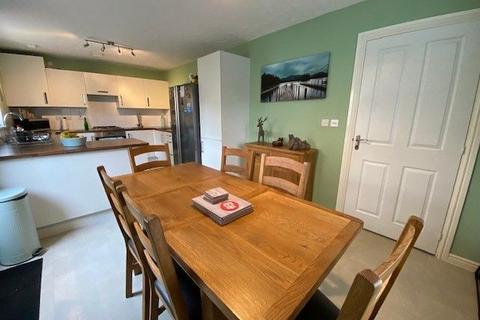 2 Austen Close, Northampton, NN5 4WF