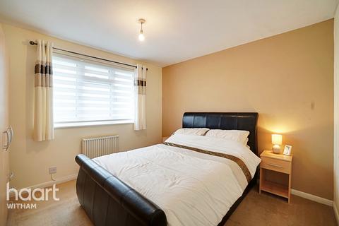 16 Abraham Drive, Silver End, Witham, CM8 3SP