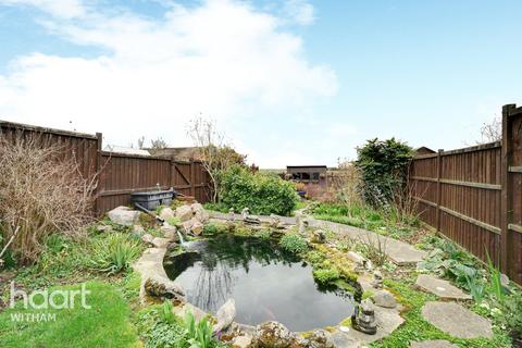 16 Abraham Drive, Silver End, Witham, CM8 3SP
