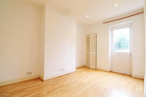 80 Canon Road, Bromley, BR1 2SP