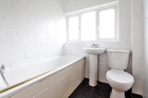 80 Canon Road, Bromley, BR1 2SP