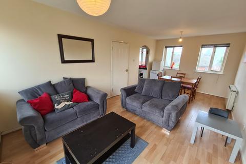 3 bedroom apartment to rent, 332 Stretford Road, Hulme, Manchester, M15 5TP