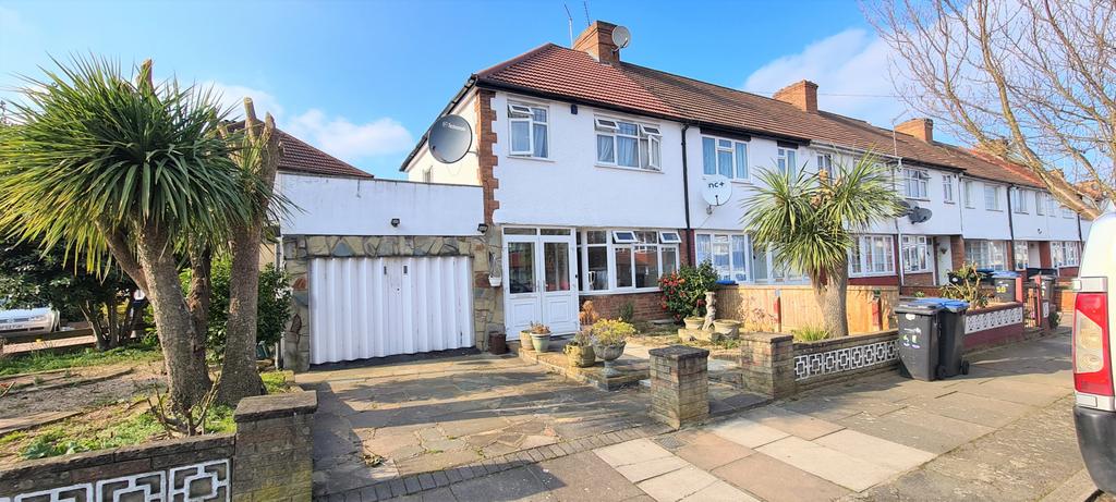 3 Bedroom End Of Terraced House