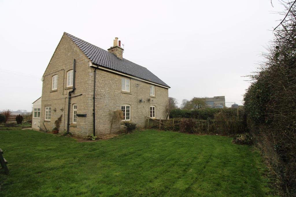 CRINGLE ROAD, STOKE ROCHFORD 2 bed semidetached house £760 pcm (£175 pw)