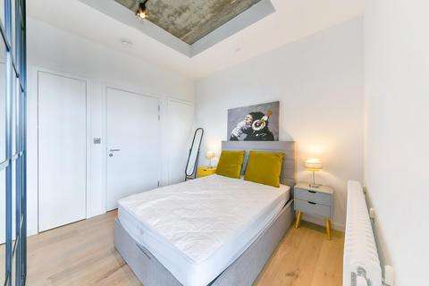 Studio to rent, Serapis House, Goodluck Hope, London, E14