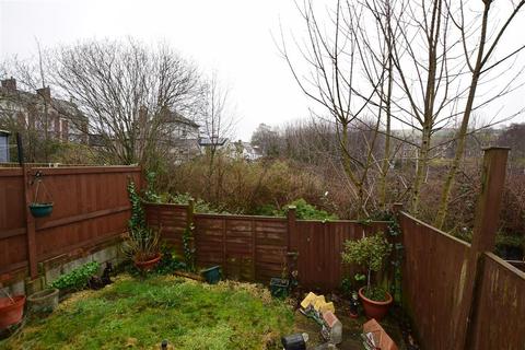 3 Balfour Road, Dover, CT16 2NQ