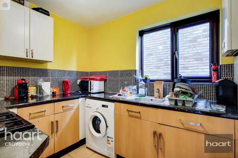 39 Ludford Close, Croydon, CR0 4BY