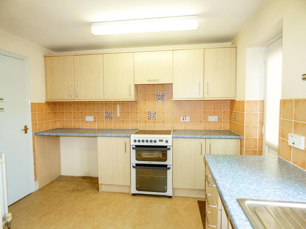 Wembley Avenue, Whitley Bay, Tyne & Wear, NE25 8TA 3 bed semidetached