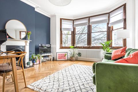 56c Bromley Road, Catford, London, SE6 2TW