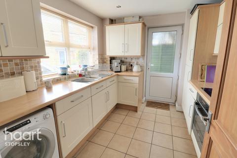 13 Brierley Close, Luton, LU2 8TP