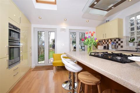 25 Pelton Avenue, Sutton, SM2 5NN