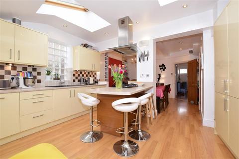 25 Pelton Avenue, Sutton, SM2 5NN