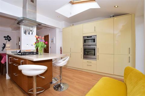 25 Pelton Avenue, Sutton, SM2 5NN