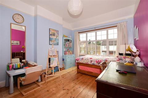 25 Pelton Avenue, Sutton, SM2 5NN