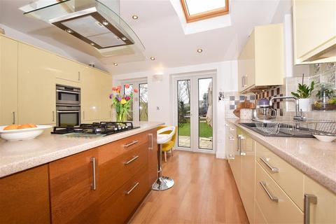 25 Pelton Avenue, Sutton, SM2 5NN