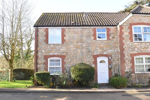 23 Vineys Yard, Bruton, BA10 0EU