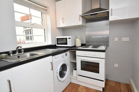 23 Vineys Yard, Bruton, BA10 0EU