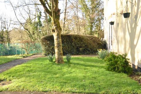 23 Vineys Yard, Bruton, BA10 0EU