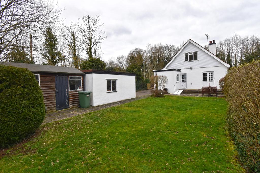 Old Nazeing Road, Broxbourne, Broxbourne EN10 3 bed detached house £