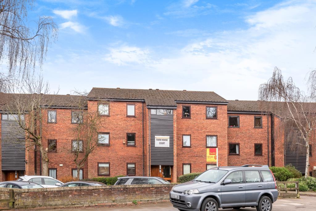 Mill Hill, London, NW7 2 bed flat for sale £375,000
