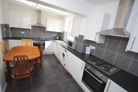 7 bedroom house to rent - Raeburn Avenue, Surbiton KT5