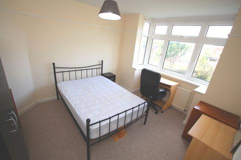 7 bedroom house to rent - Raeburn Avenue, Surbiton KT5