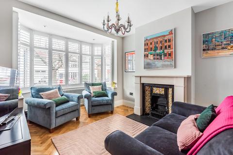 16 Holmdale Road, Chislehurst, BR7 6BZ