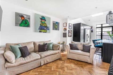 16 Holmdale Road, Chislehurst, BR7 6BZ