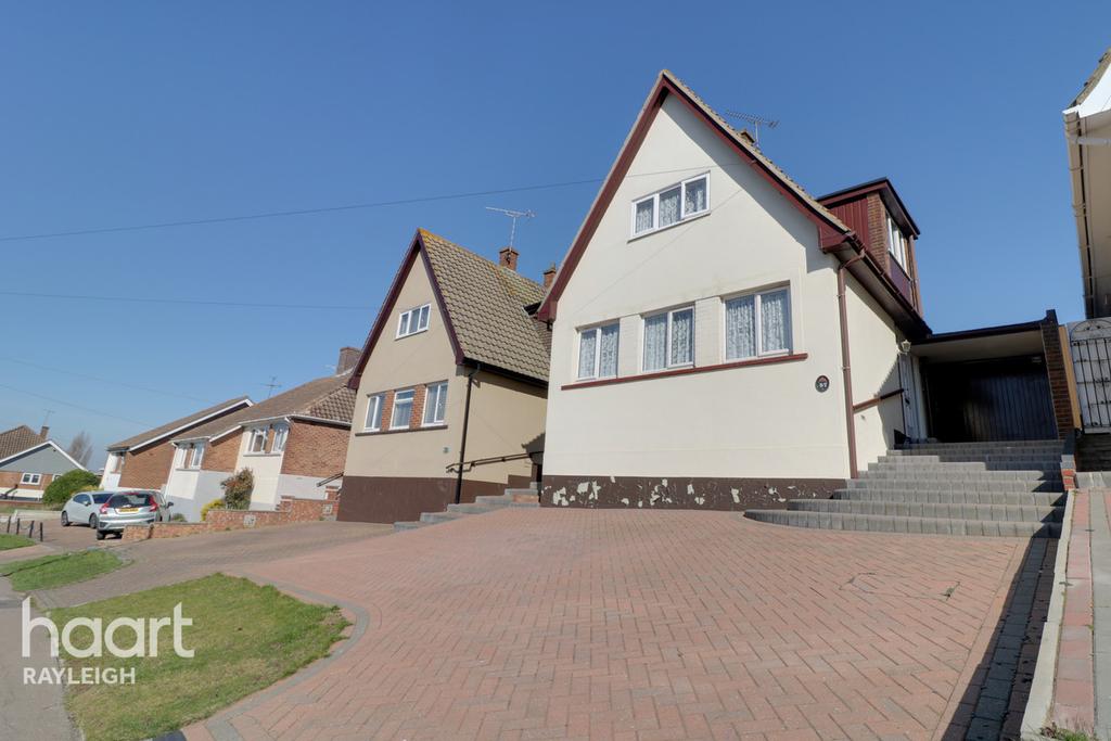 Upway, Rayleigh 2 bed detached house £400,000