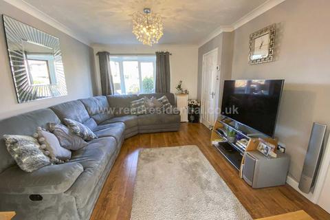 33 Collingwood Way, Shoeburyness, Southend-on-sea, SS3 8BT