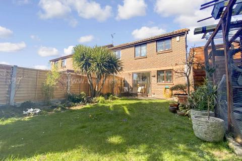 33 Collingwood Way, Shoeburyness, Southend-on-sea, SS3 8BT