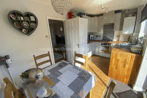 33 Collingwood Way, Shoeburyness, Southend-on-sea, SS3 8BT