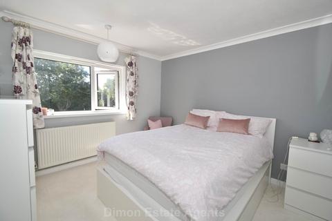 2 bedroom flat for sale, St Nicholas Avenue, Rowner
