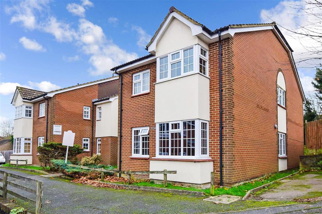 Chiltern Close, Downswood, Maidstone, Kent 1 bed ground floor flat £