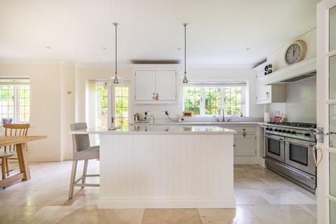 17 Winterbourne, Horsham, RH12 5JW
