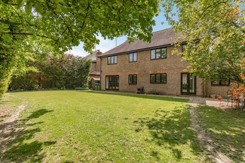 17 Winterbourne, Horsham, RH12 5JW