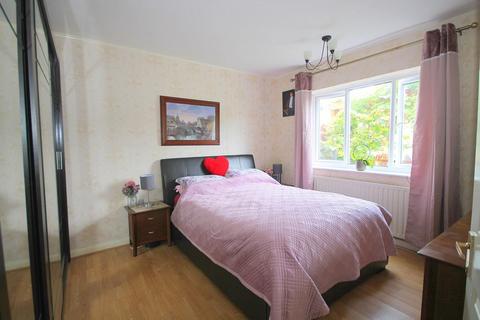 181 Bedfont Close, Feltham, TW14 8LQ