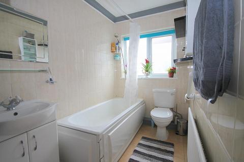 181 Bedfont Close, Feltham, TW14 8LQ