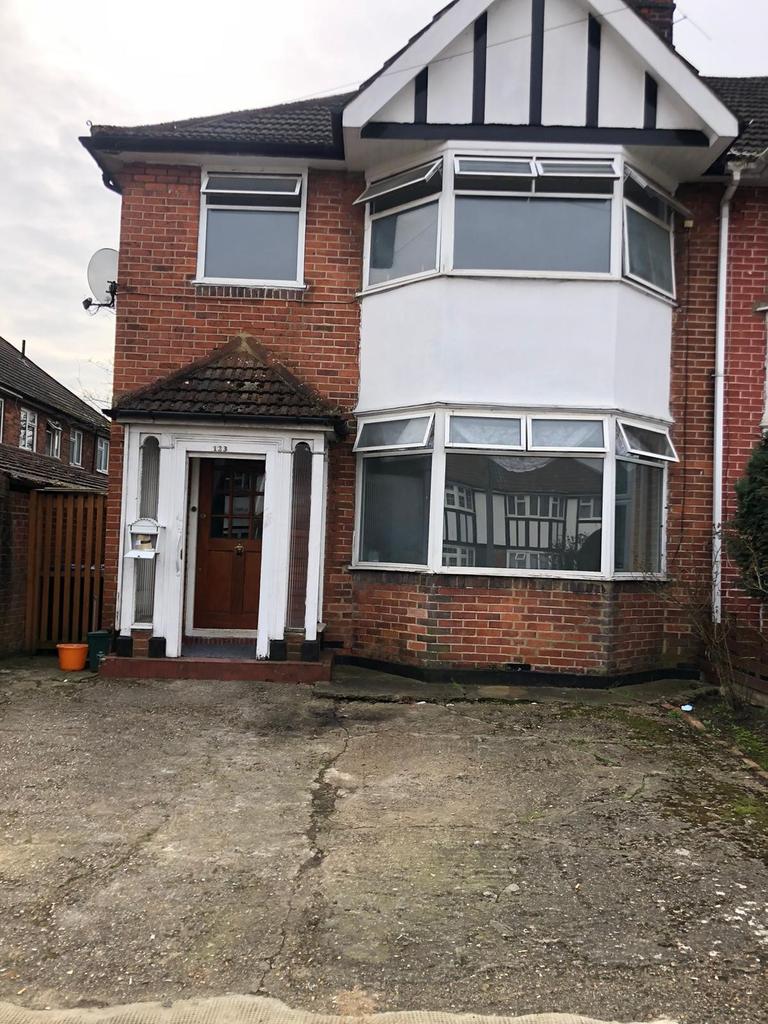 Vivian Avenue, Wembley HA9 4 bed end of terrace house to rent £1,800