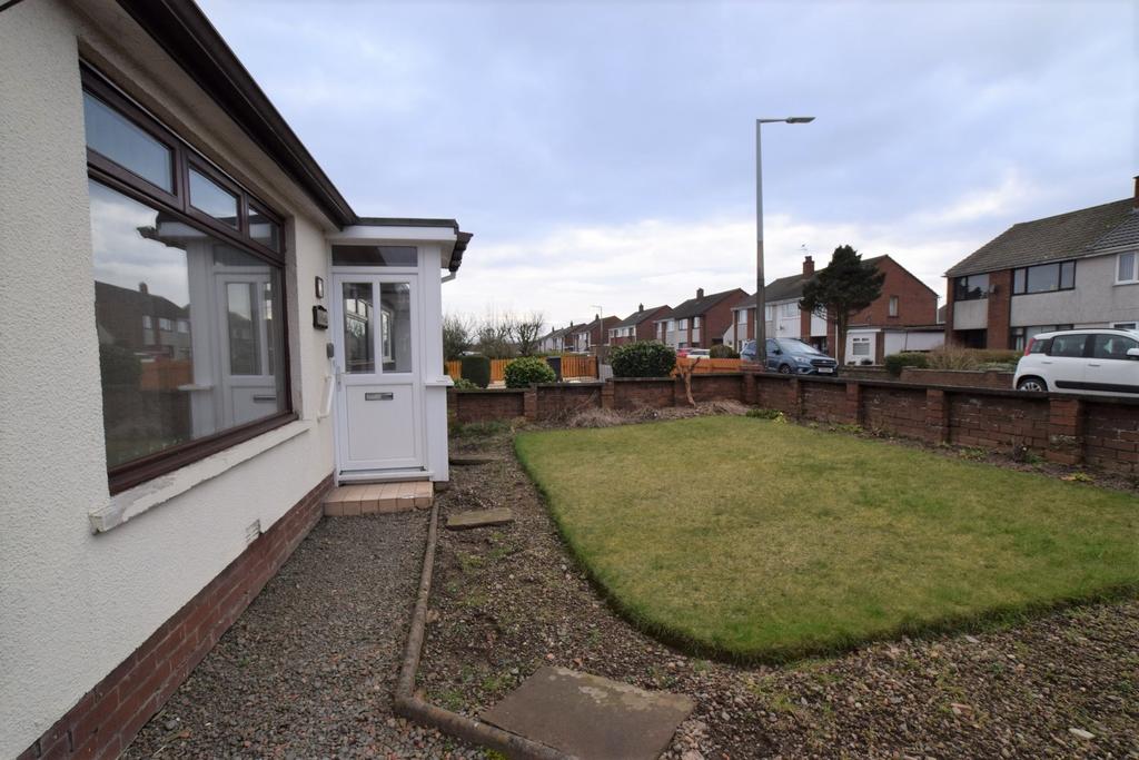 1 Kirkland Road, Heathhall, Dumfries... 2 bed semidetached bungalow