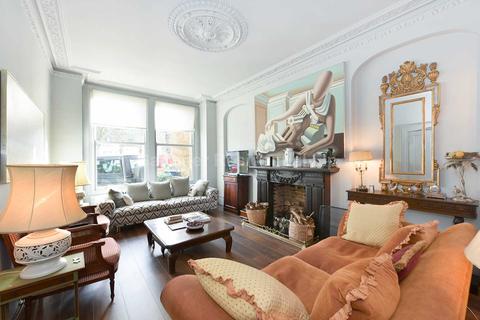 16 Gordon Road, London, W5 2AD