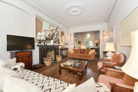 16 Gordon Road, London, W5 2AD