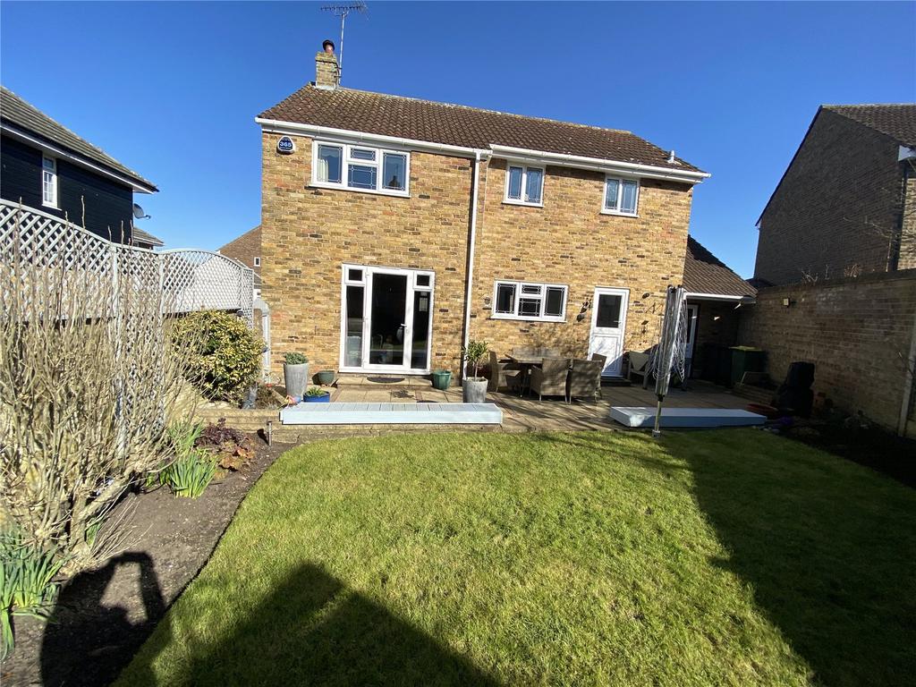 Mey Walk, Hockley, Essex, SS5 4 bed detached house £450,000