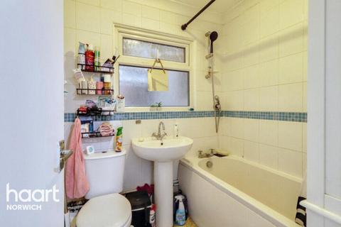 undefined, Lilian Close, Norwich